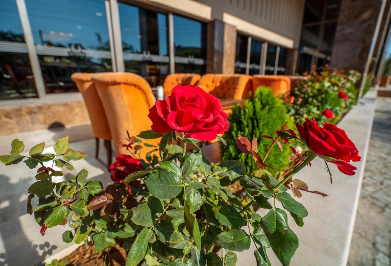 New Karaman Hotel Exterior foto